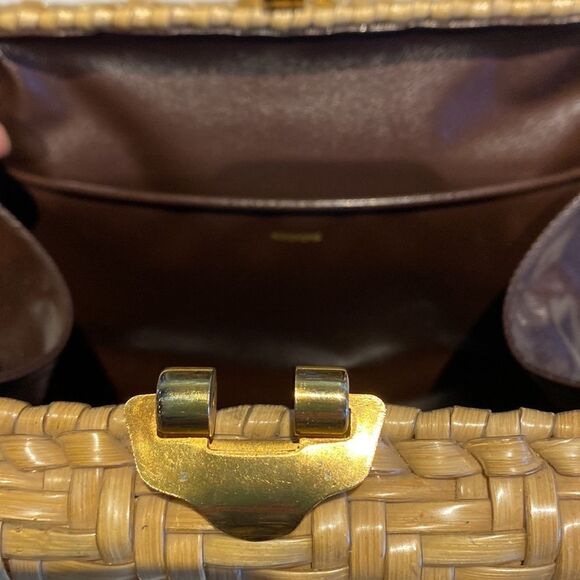 Crown Lewis Vintage basket weave purse lacquered straw bucket with gold hardware - Picture 5 of 11